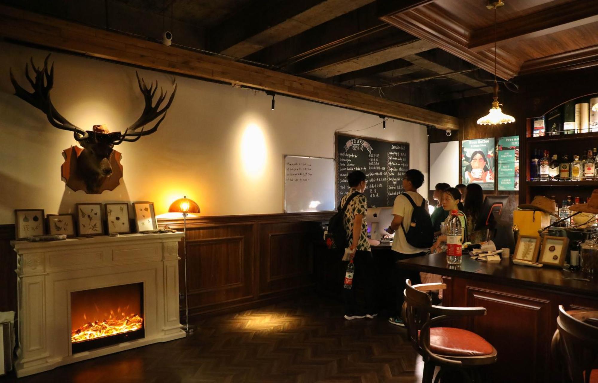 Sonderia Lazybones Hostel- Wenshu Temple Side, Chill Hostel With All-Day Brunch, Travel Agency In English & Local Bar Vibes Chengdu Exterior photo