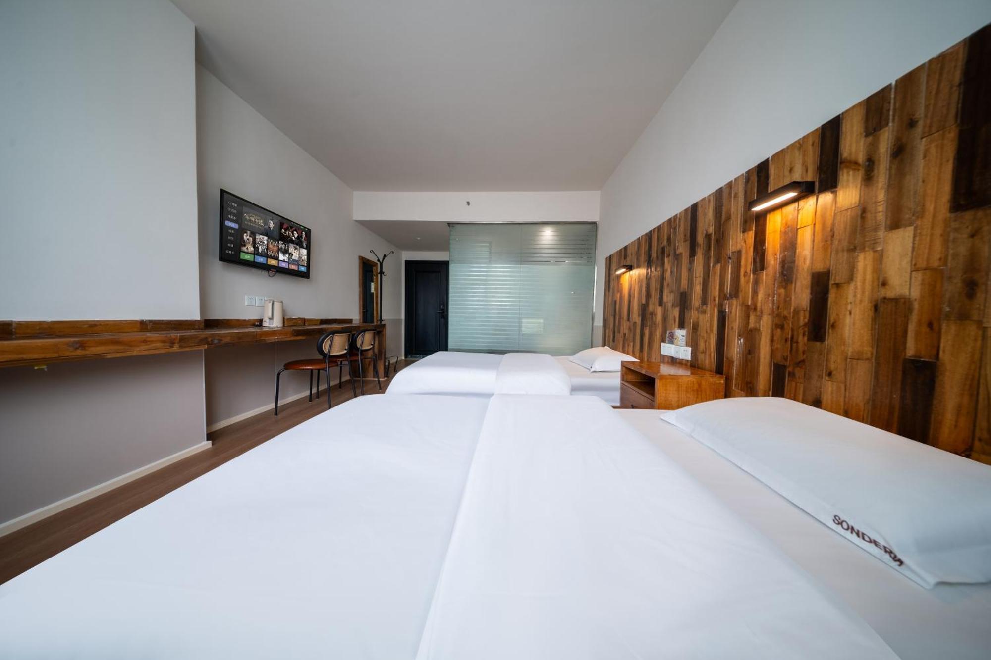 Sonderia Lazybones Hostel- Wenshu Temple Side, Chill Hostel With All-Day Brunch, Travel Agency In English & Local Bar Vibes Chengdu Exterior photo
