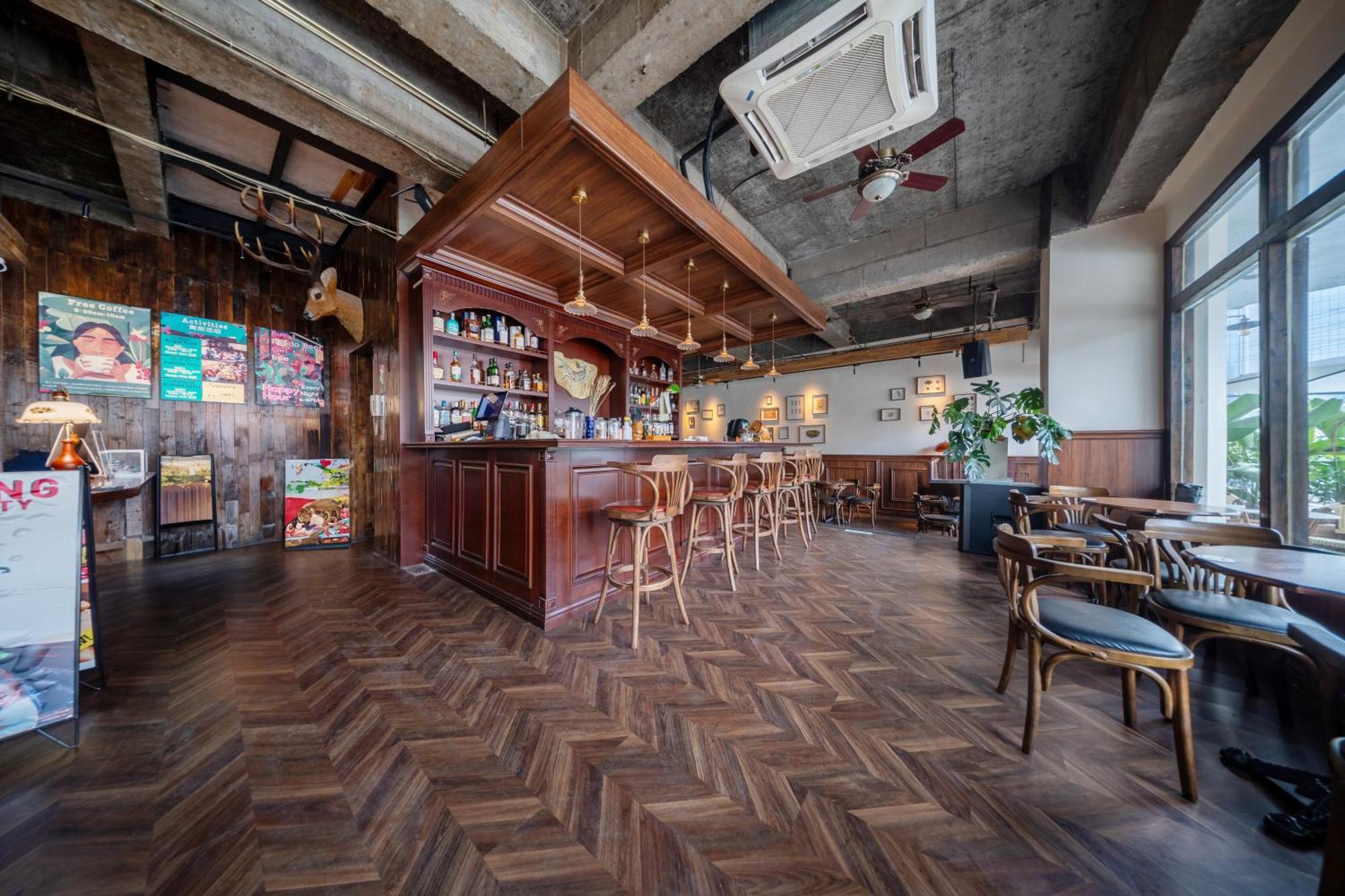 Sonderia Lazybones Hostel- Wenshu Temple Side, Chill Hostel With All-Day Brunch, Travel Agency In English & Local Bar Vibes Chengdu Exterior photo